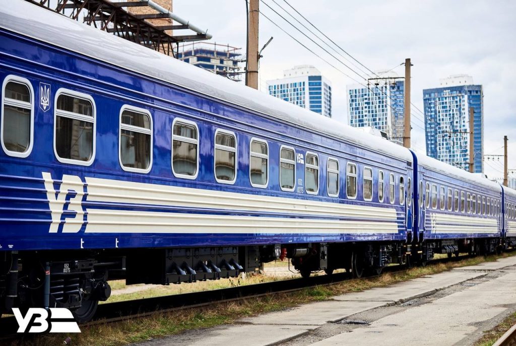 Для поезда №77/78 Харьков — Мариуполь пришли новые вагоны (фото)
