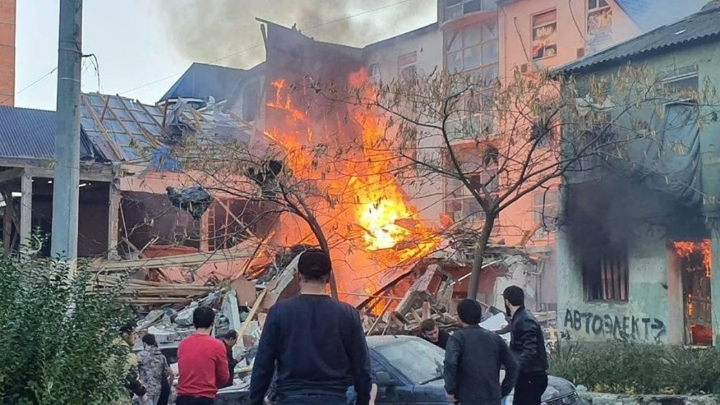 В Махачкале взорвался жилой дом — есть пострадавшие (видео)