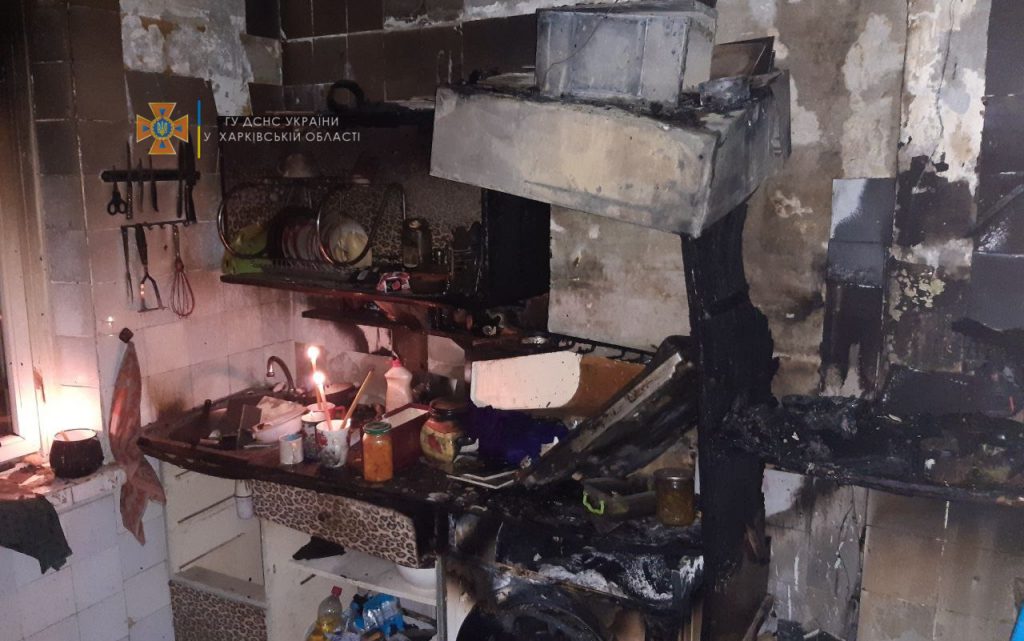 Харьковские спасатели потушили пожар в многоэтажке