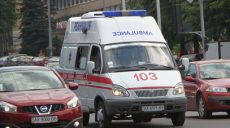 В Харькове пешеходы не пропустили «скорую» (видео)