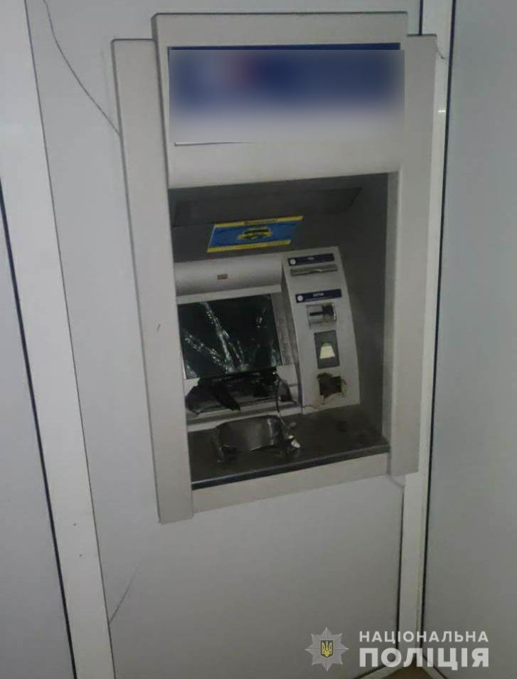 На Харьковщине неизвестные взорвали банкомат