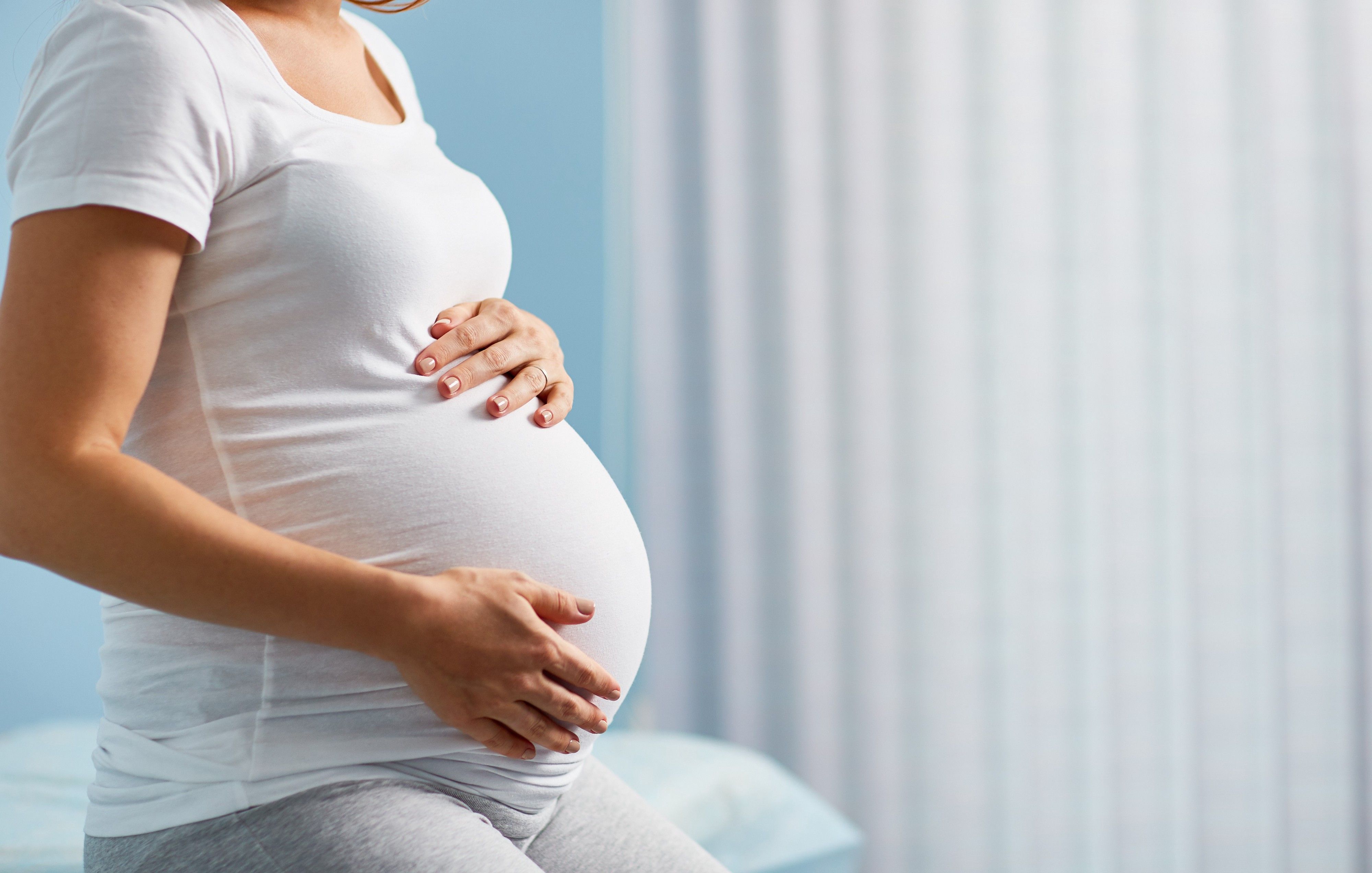 Кабмин намерен защитить трудовые права беременных женщин и молодых мам в декрете