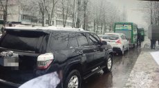 ДТП. В Харькове водитель Toyota превысил скорость и «подбил» автобус и Peugeot (фото)