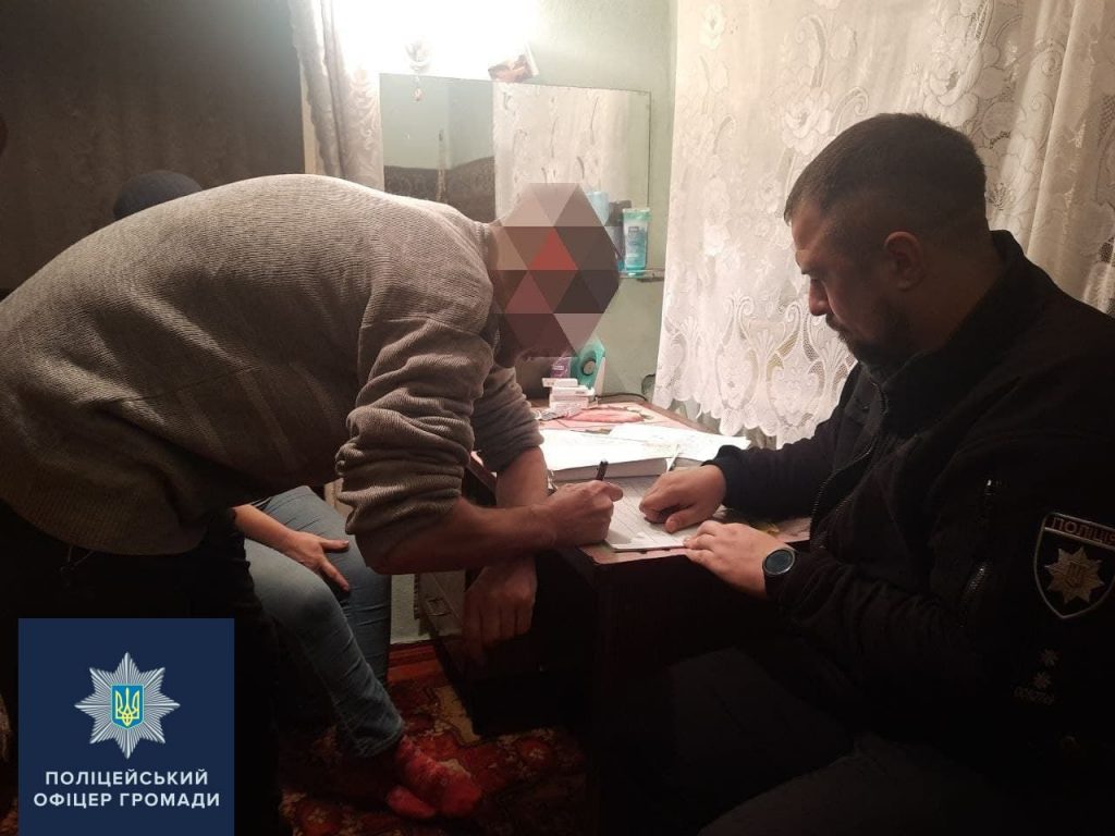 В Харьковской области школьница спасла своего друга от домашнего тирана