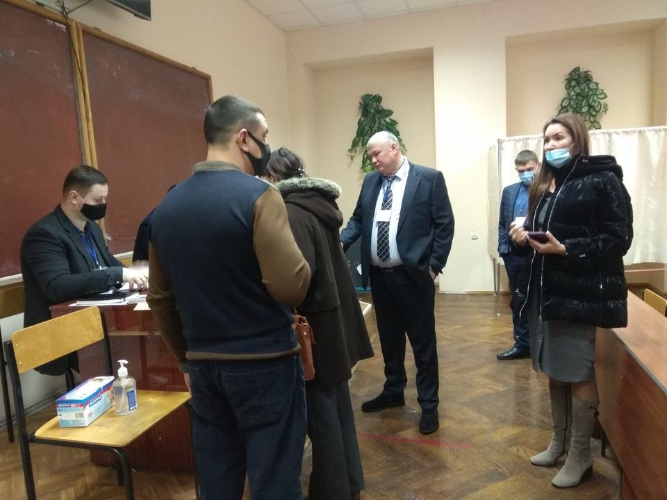 Наблюдатели на выборах ректора Харьковского биотехнологического университета сообщают о фальсификациях