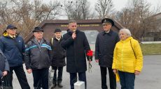В Харькове открыли кенотаф подводнику Фисановичу (фото, видео)