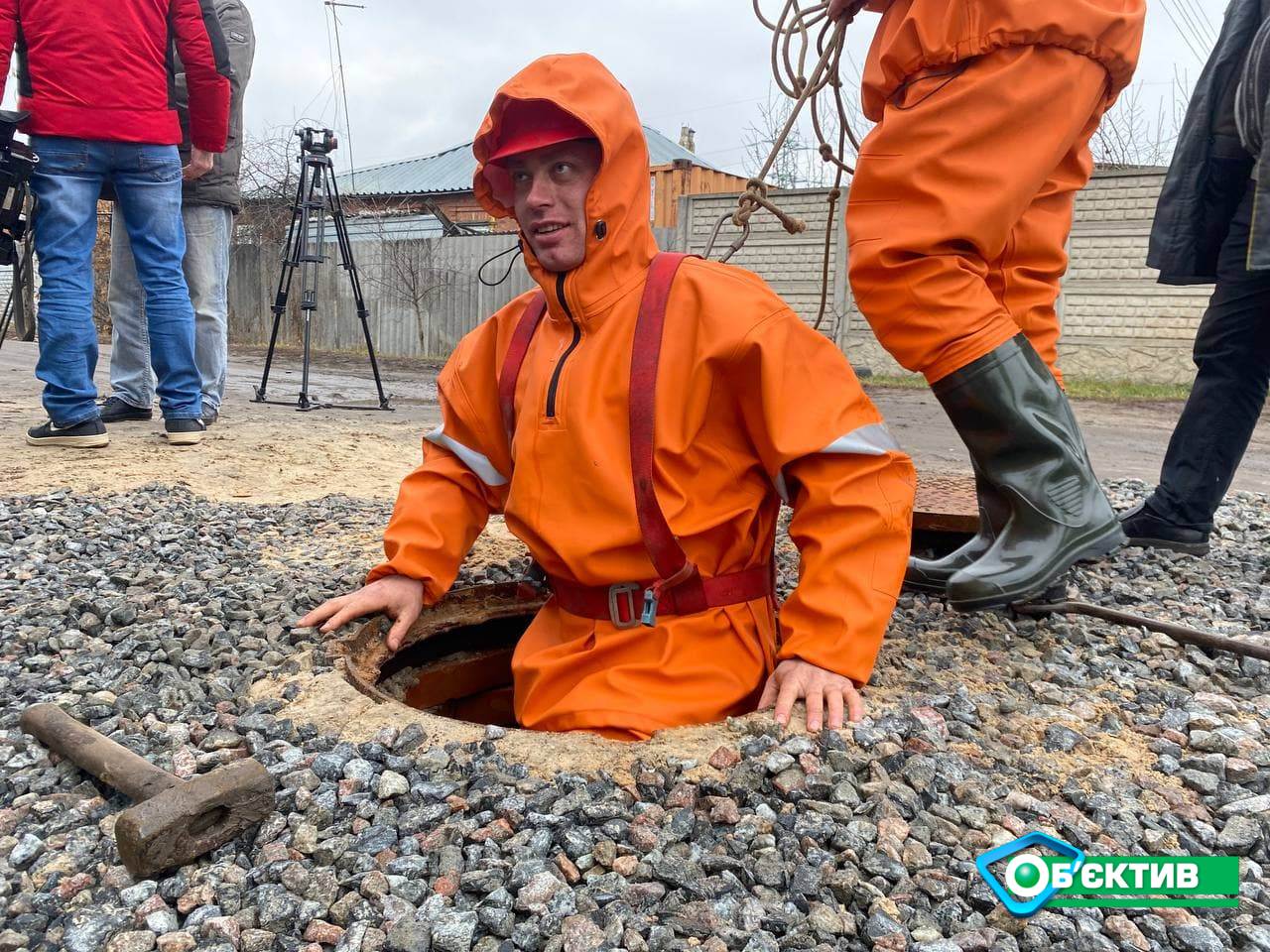 В новых защитных костюмам КП «Харьковводоканал» можно работать в мороз