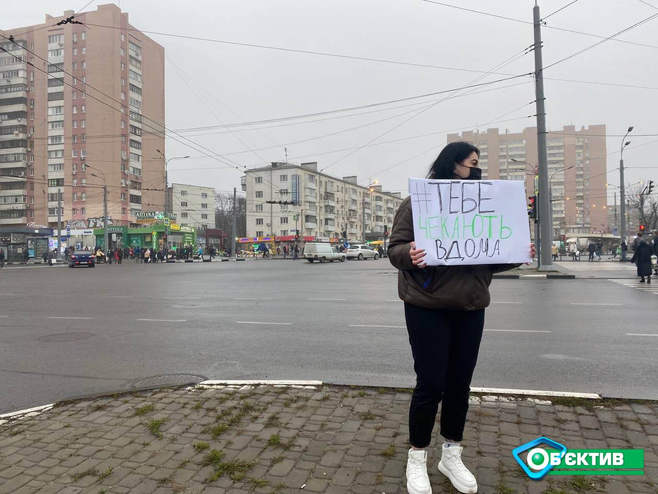 Члены Харьковского молодежного совета проводят акцию за соблюдение правил дорожного движения