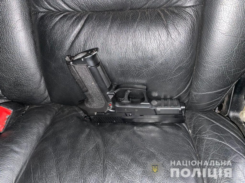 В Харькове полиция задержала вооруженного грабителя (фото)