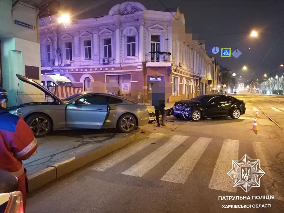 В Харькове в ДТП попали водители Ford и Lexus (фото)