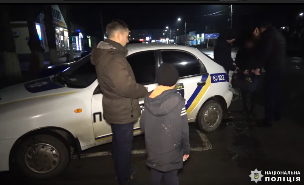 Подростков с Сумщины, убежавших из дома на угнанном авто, нашли в Харькове (видео, фото)