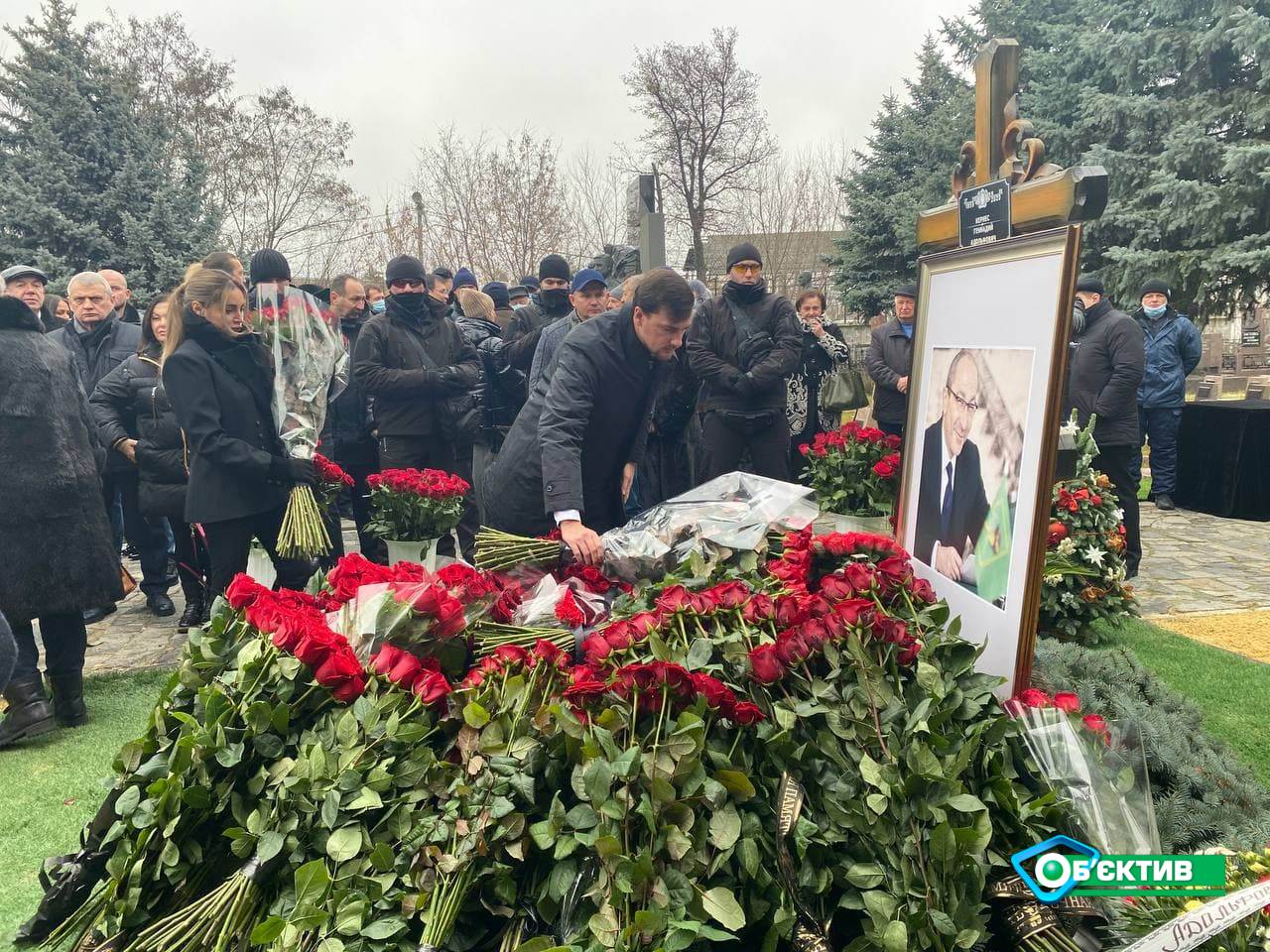 В Харькове состоялась панихида в годовщину смерти экс-мэра Геннадия Кернеса (фото)