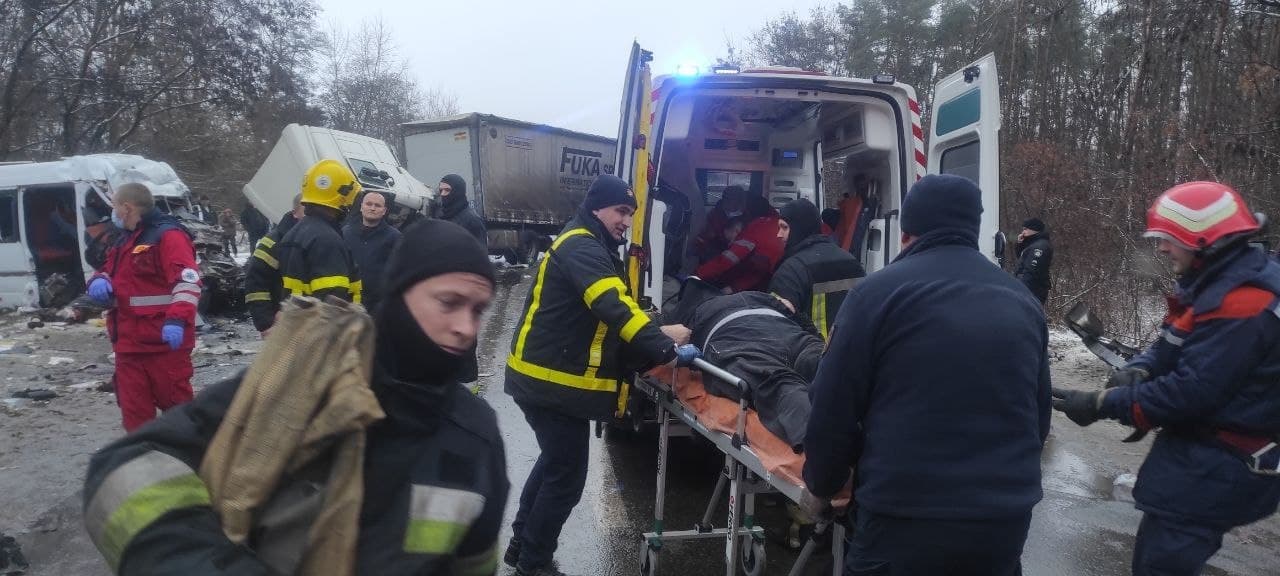 В ДТП на Черниговщине погибли 13 человек — ГСЧС