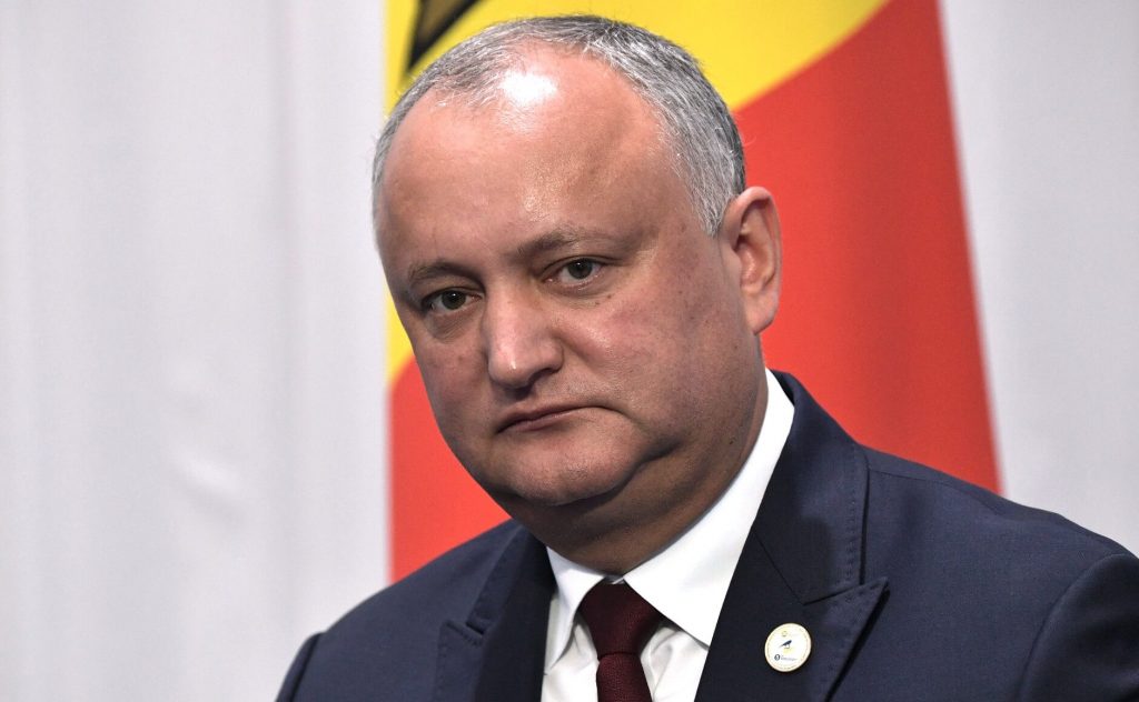 Экс-президента Молдовы обвиняют в разворовывании денег на импорте электричества из Украины