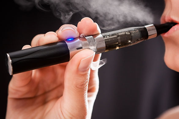 В Верховной Раде запретили курение электронных сигарет в общественных местах