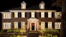 В преддверии Рождества в США можно снять на праздники дом семьи Маккалистеров из фильма «Один дома»