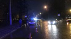На Салтовке автомобиль сбил двух пешеходов (фото)