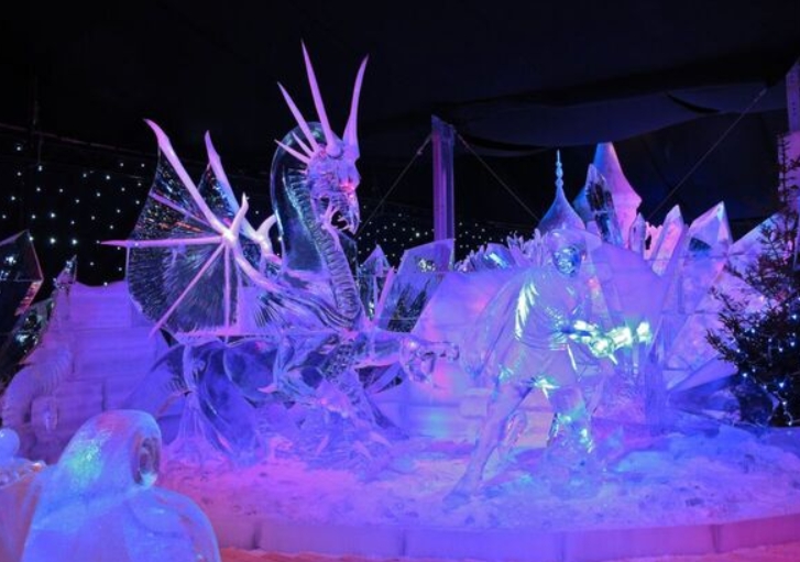 В Германии — предновогодняя выставка ледяных скульптур (фото)