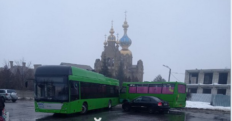 В Харькове столкнулись «маршрутки» (фото)