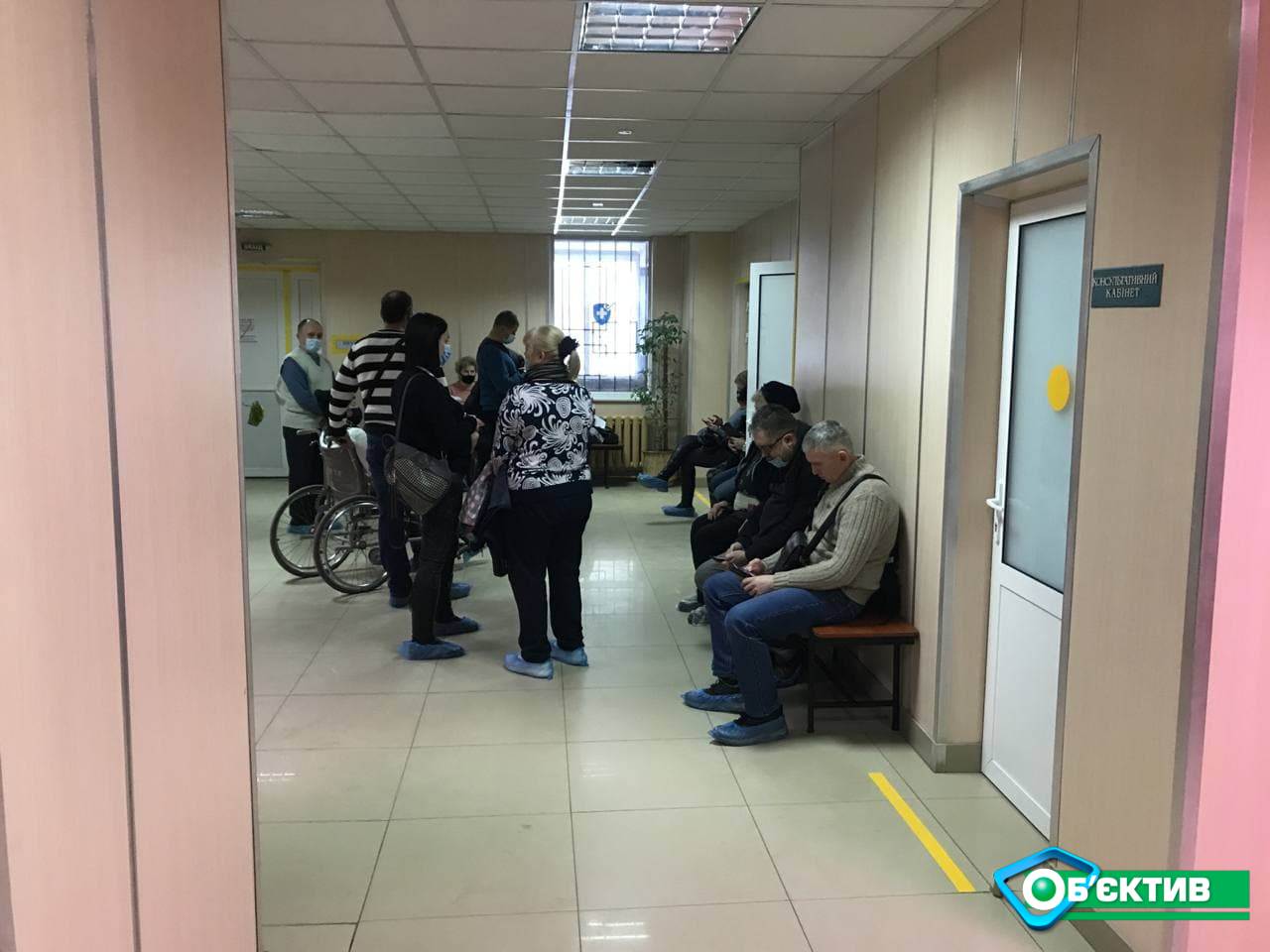 Харьковчане продолжают падать на скользких дорогах: статистика за сутки