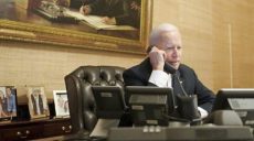 Байден поговорил с Зеленским по телефону