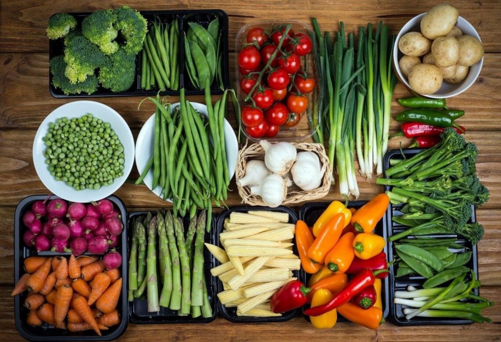 Украинцы выращивают самостоятельно треть потребляемых овощей