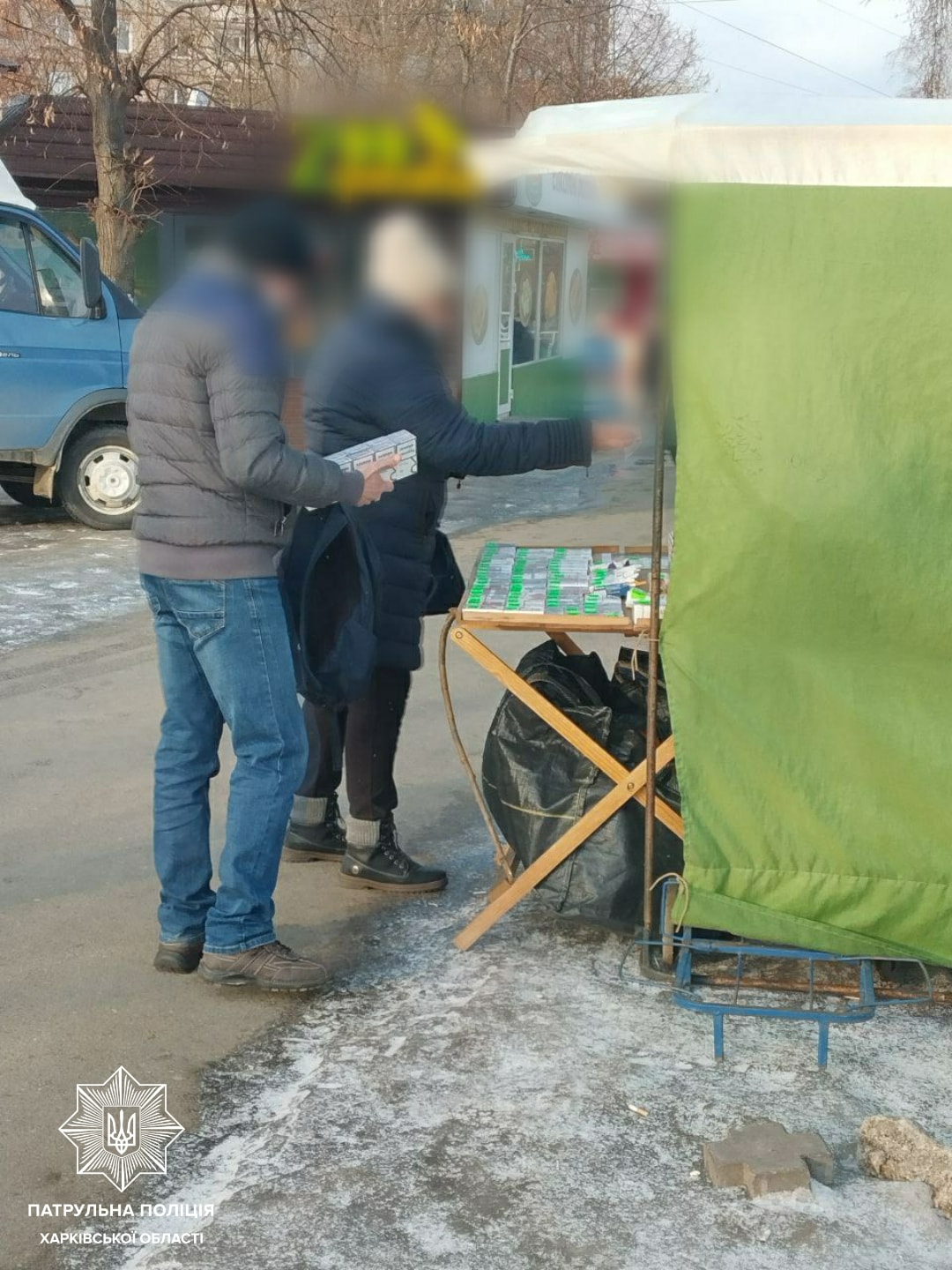 В Харькове продолжают проверять уличных торговцев бензином, алкоголем и сигаретами (фото)