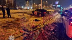 ДТП. В Харькове водитель Hyundai врезался в забор (фото)