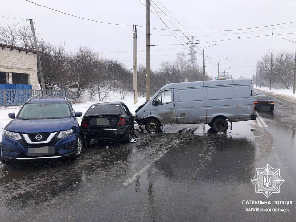 В Харькове в ДТП попали четыре авто (фото)