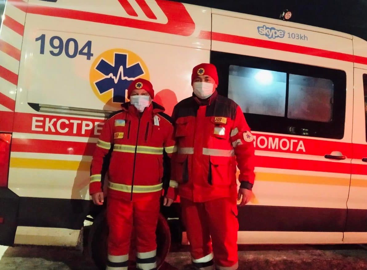 Медики «скорой» спасли от смерти двух жителей Харьковской области