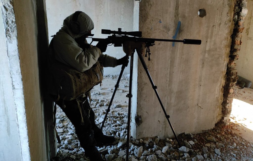 В Харькове пограничный спезназ отработал снайперские навыки в условиях города (видео, фото)