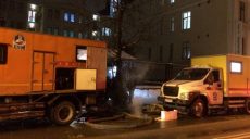 В центре Харькова устраняют порыв на теплотрассе
