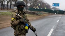 Двое украинских военных пострадали под обстрелами на Донбассе