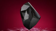 В Дубае на аукционе Sotheby’s продадут уникальный космический черный алмаз (фото)