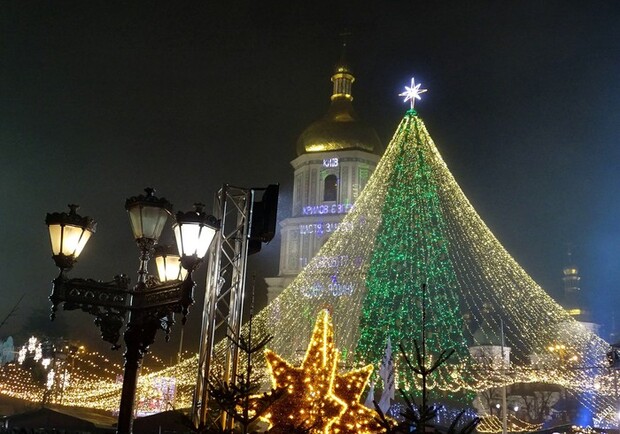 Главная елка Украины вошла в ТОП-15 самых красивых в Европе (видео)