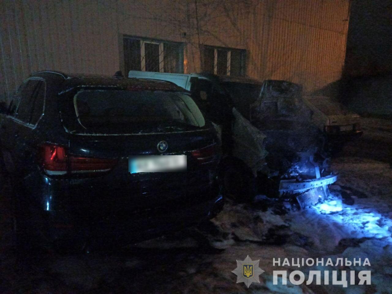 В Харькове сгорел автомобиль: полиция ищет свидетелей (фото)
