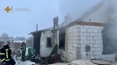 В Чугуевском районе во время пожара пострадал мужчина в возрасте 70 лет (фото)