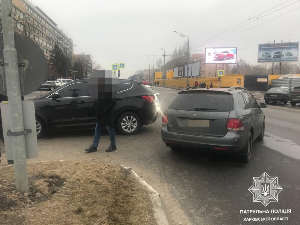 В Харькове произошло тройное ДТП (фото)