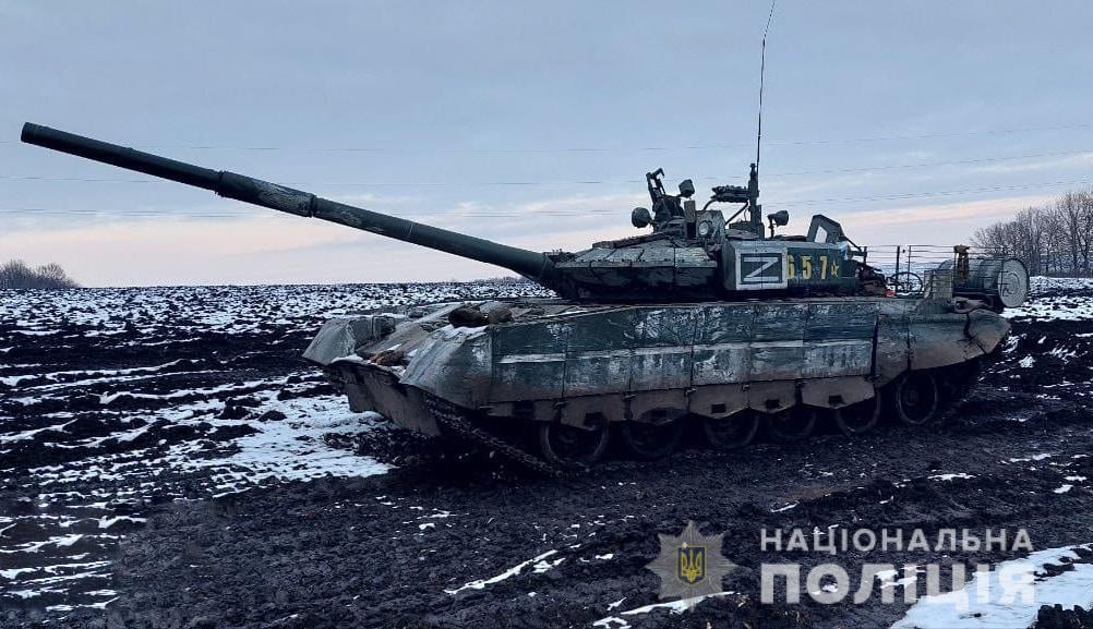 Харьковские полицейские уничтожили два российских танка (видео)