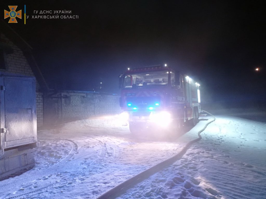 Спасатели два часа тушили пожар в частном доме (фото)