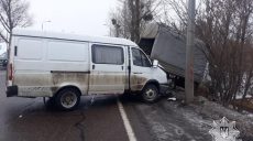 ДТП. В Харькове столкнулись грузовик и «Газель» (видео, фото)