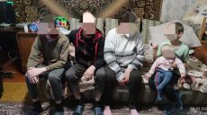 На Харьковщине мать бросила трех детей после пьяной ссоры с мужем