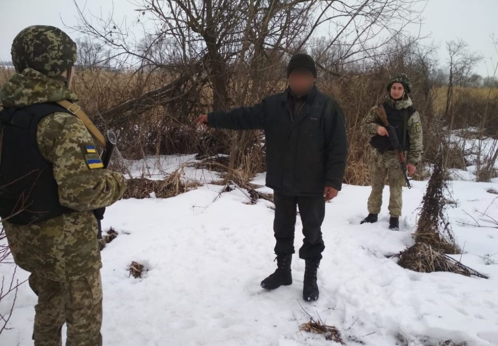 Харьковские пограничники задержали пьяного местного жителя, который заблудился и едва не ушел в Россию