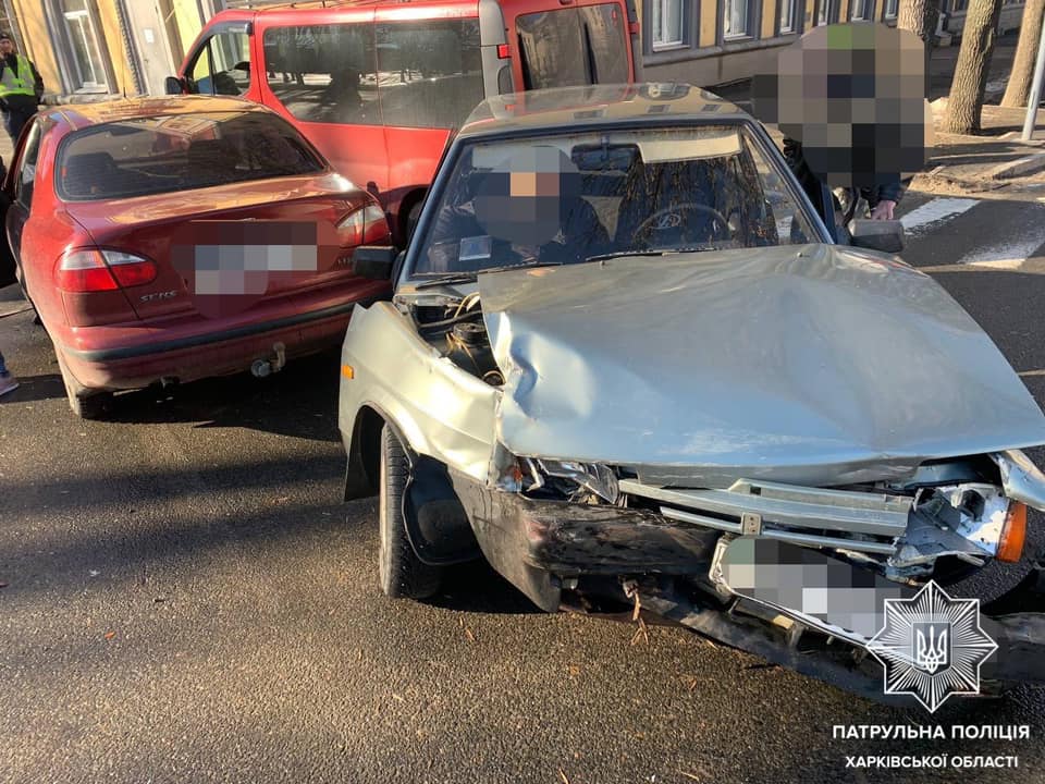 В Харькове в ДТП пострадали три человека (фото)