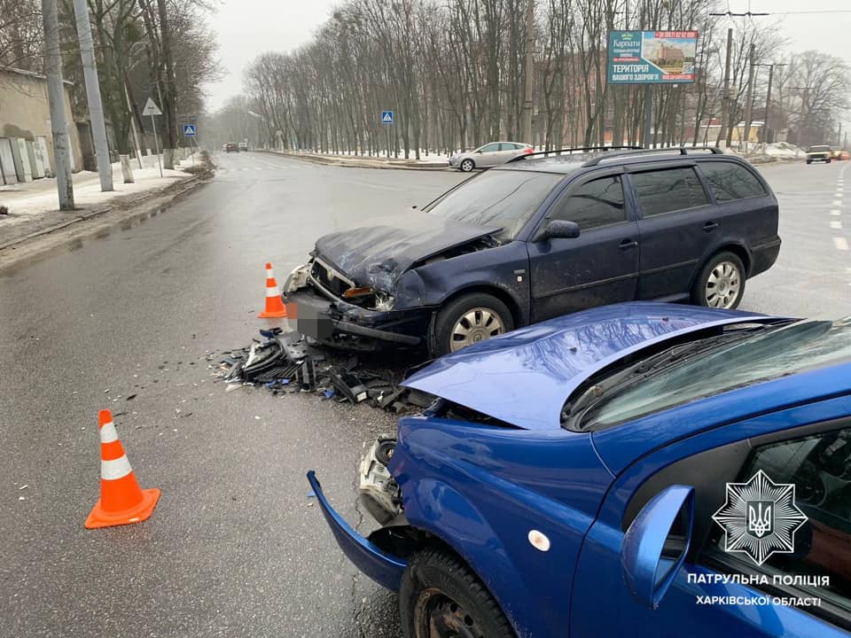 В Харькове в ДТП попали водители Chevrolet и Skoda (фото)