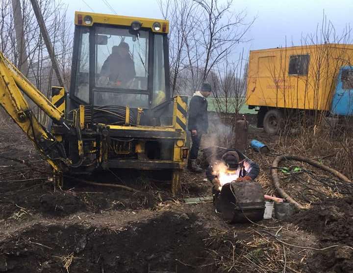 В городе на Харьковщине ремонтируют коллекторы