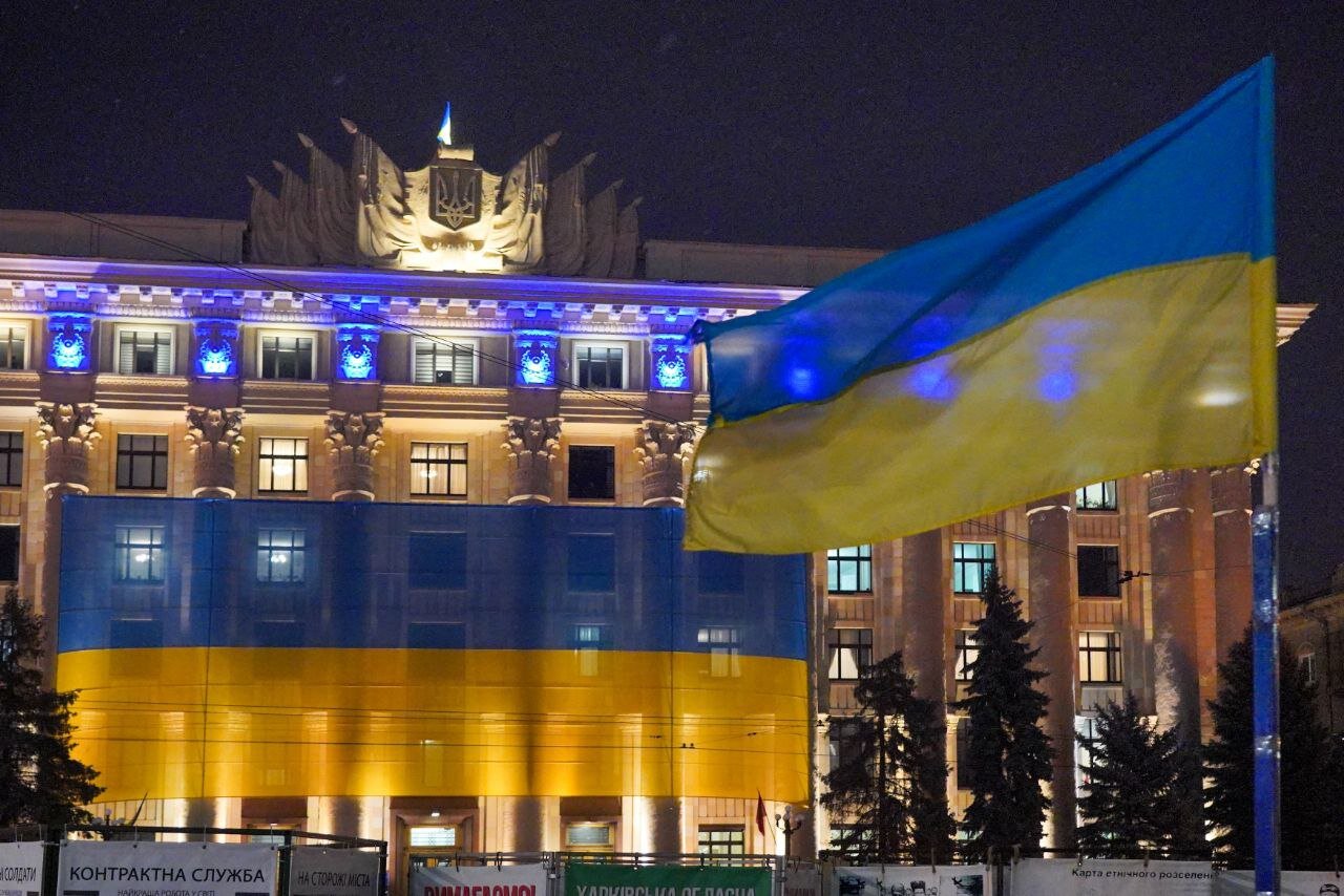 У День єднання будівлю ХОДА підсвітили у кольори прапора України