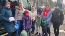 На Харьковщине задержали мужчину, который вне пункта пропуска пытался вывезти в Россию четверых детей