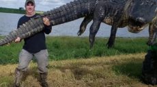 Охотник на аллигаторов из Флориды избавил жителей городка от 80-летнего поедателя домашнего скота
