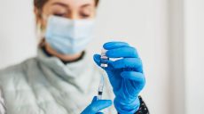 В Украине от работы отстранили более 4,5 тыс. невакцинированных коммунальщиков и почти 1 тыс. медиков